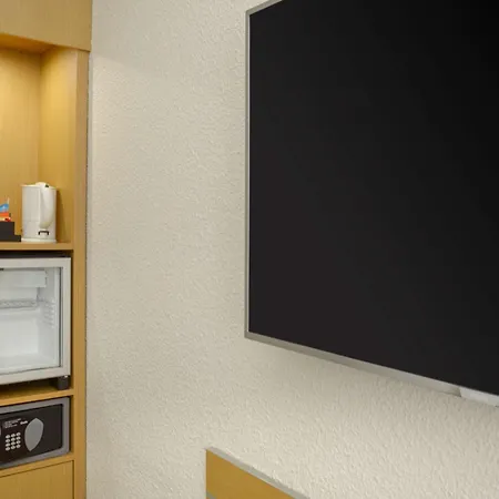 Novotel Purpan Aeroport 4* טולוז